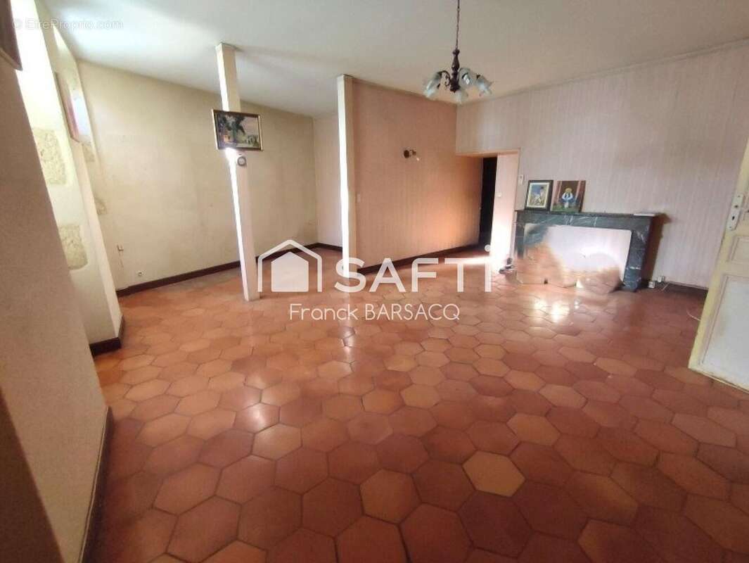 Appartement 223 m² à Cazaubon  - photo 3
