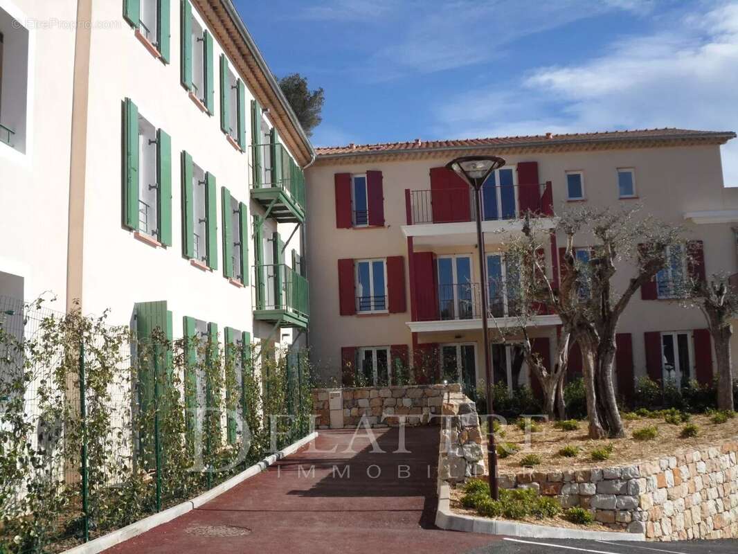 Appartement à LE ROURET