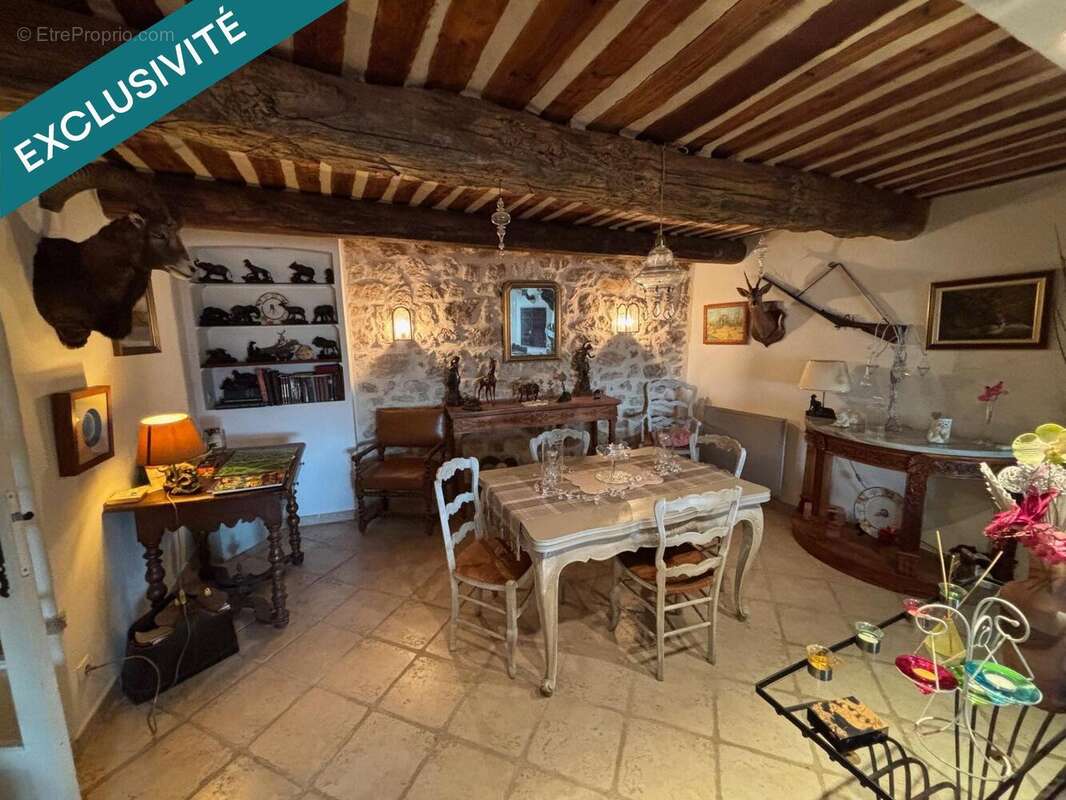 Maison 145 m² à Esparron  - photo 3