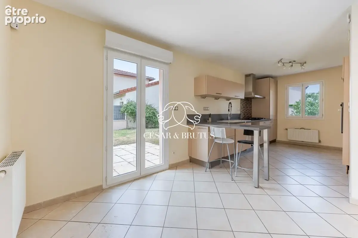 Maison 6 pièces 115 m² à vendre à Pusignan (69330) - photo 6