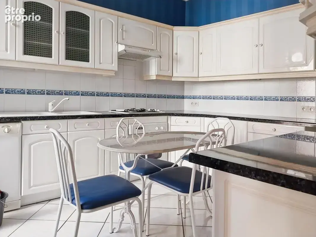 Vente maison de village à Marseillan au charme authentique avec vaste terrasse - photo 6