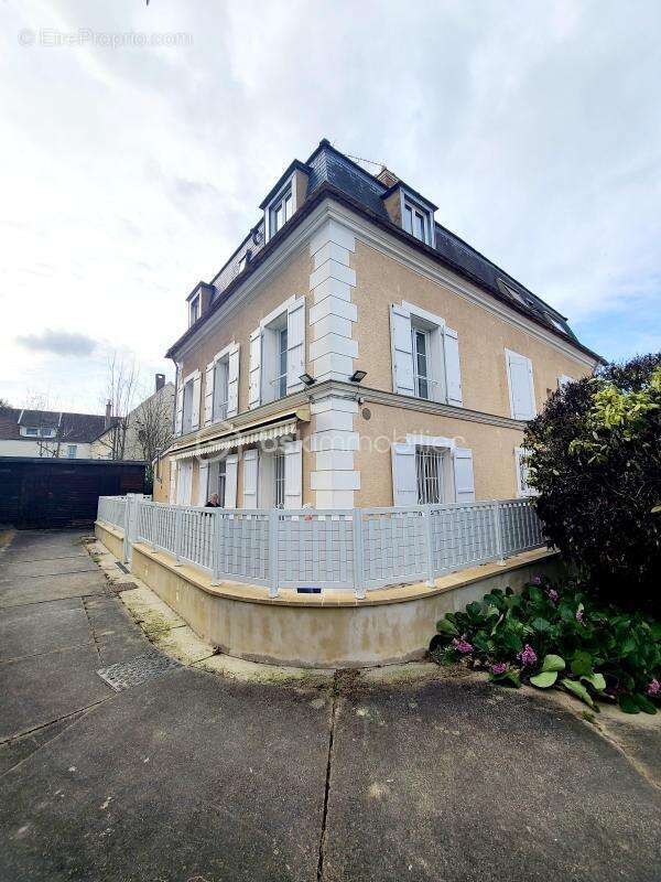 Appartement à EPINAY-SUR-ORGE
