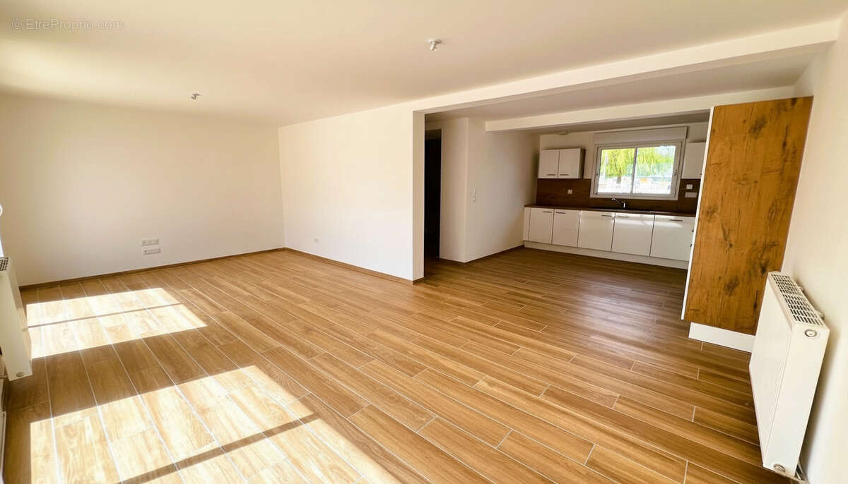 Maison à MAINVILLIERS