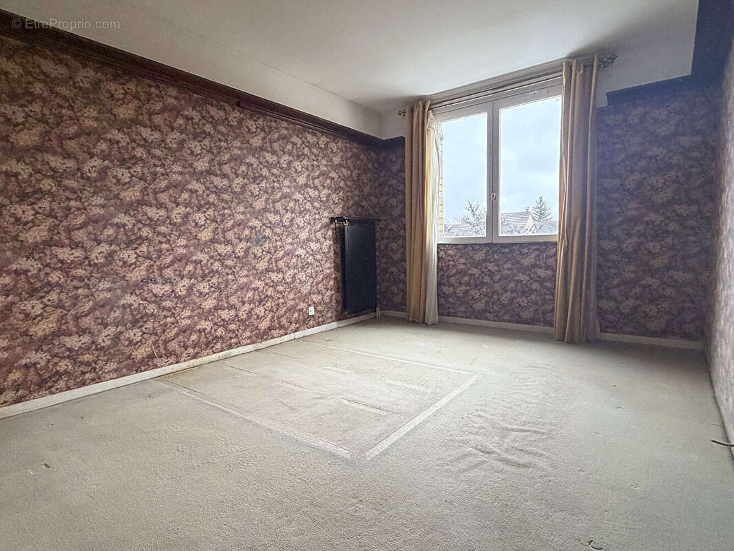 Maison à MONTIGNY-LE-BRETONNEUX