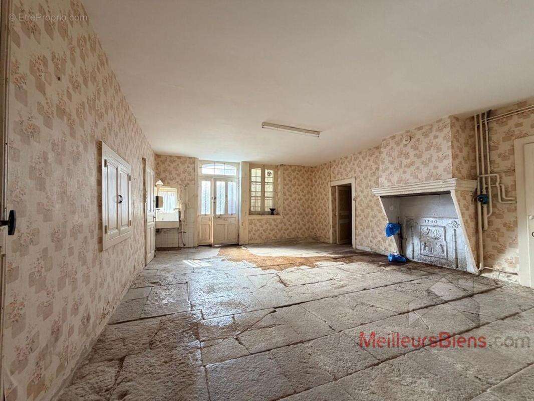 Ferme 122 m² à réhabiliter à Vevy avec terrain de 2 709 m² et dépendances - photo 9