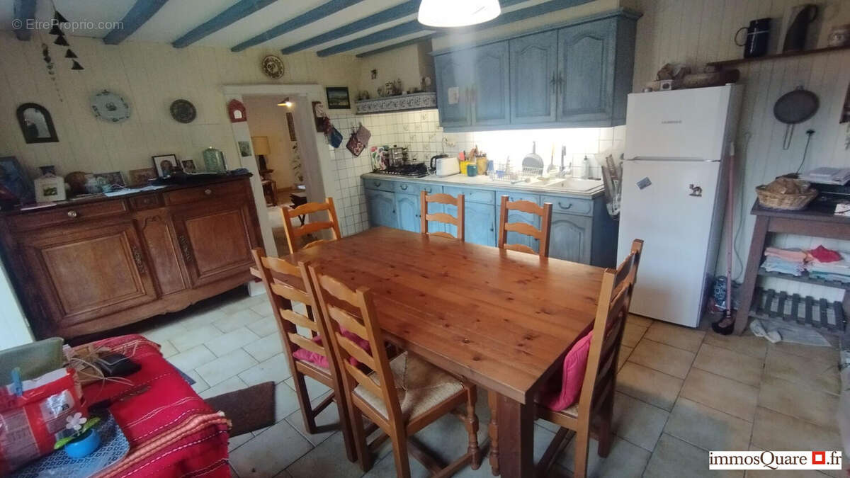 Maison à SAINT-BUEIL