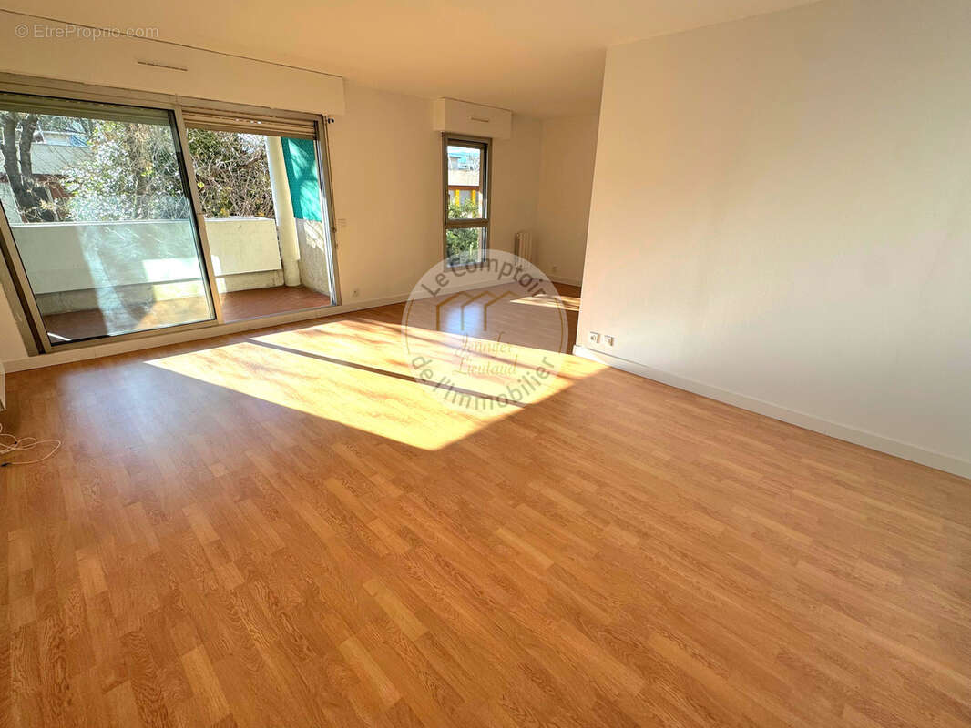 Appartement à MARSEILLE-9E