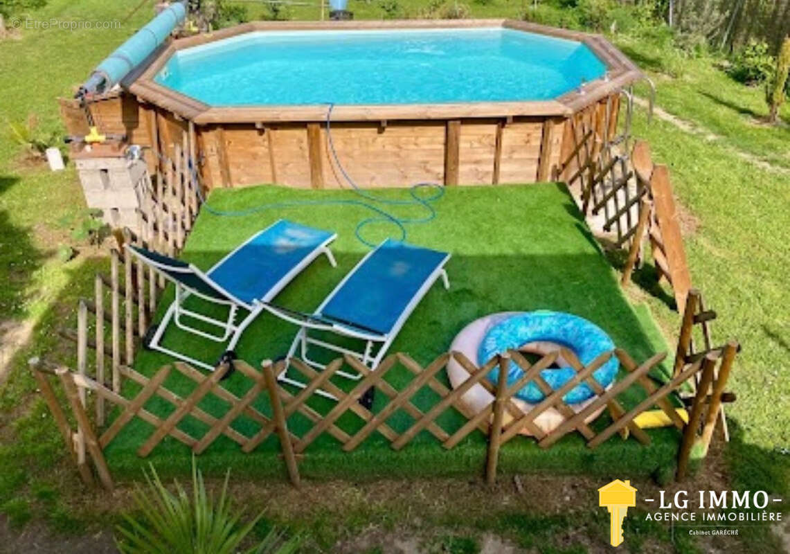 Maison ancienne rénovée avec  dependances, jardin de 1000 m2 et piscine au cœur de mortagne-sur-gironde - photo 37