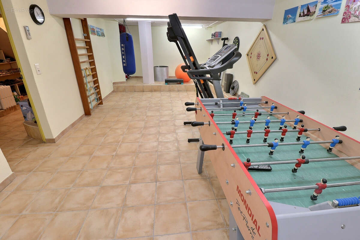 Maison à SAINT-BAUZILLE-DE-MONTMEL