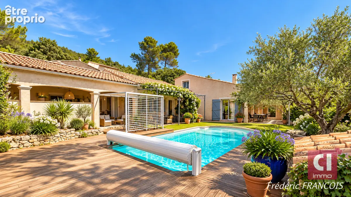 Villa 6 pièces - 169,59 m² - piscine - dépendance - terrain de 1 650 m²  - vue dégagée - photo 5