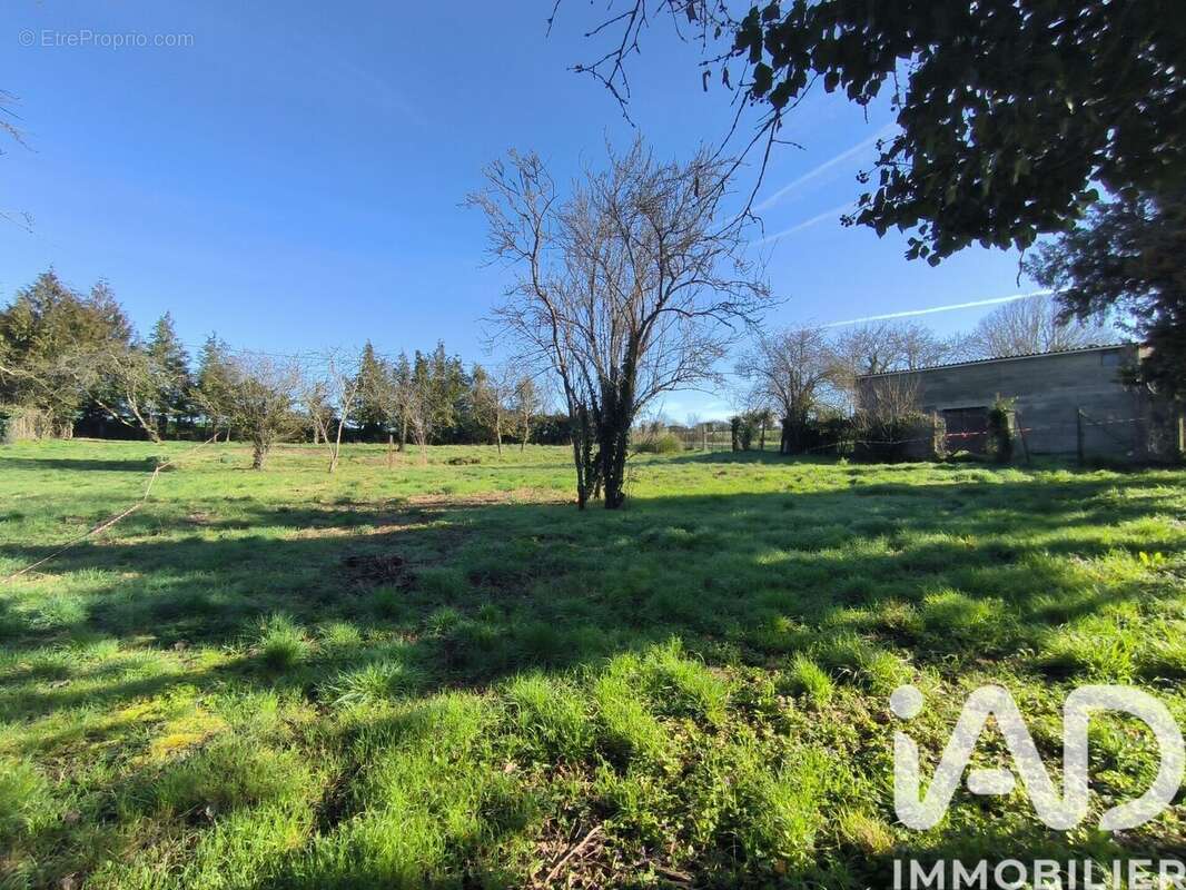 Photo 2 - Terrain à MONTAMISE