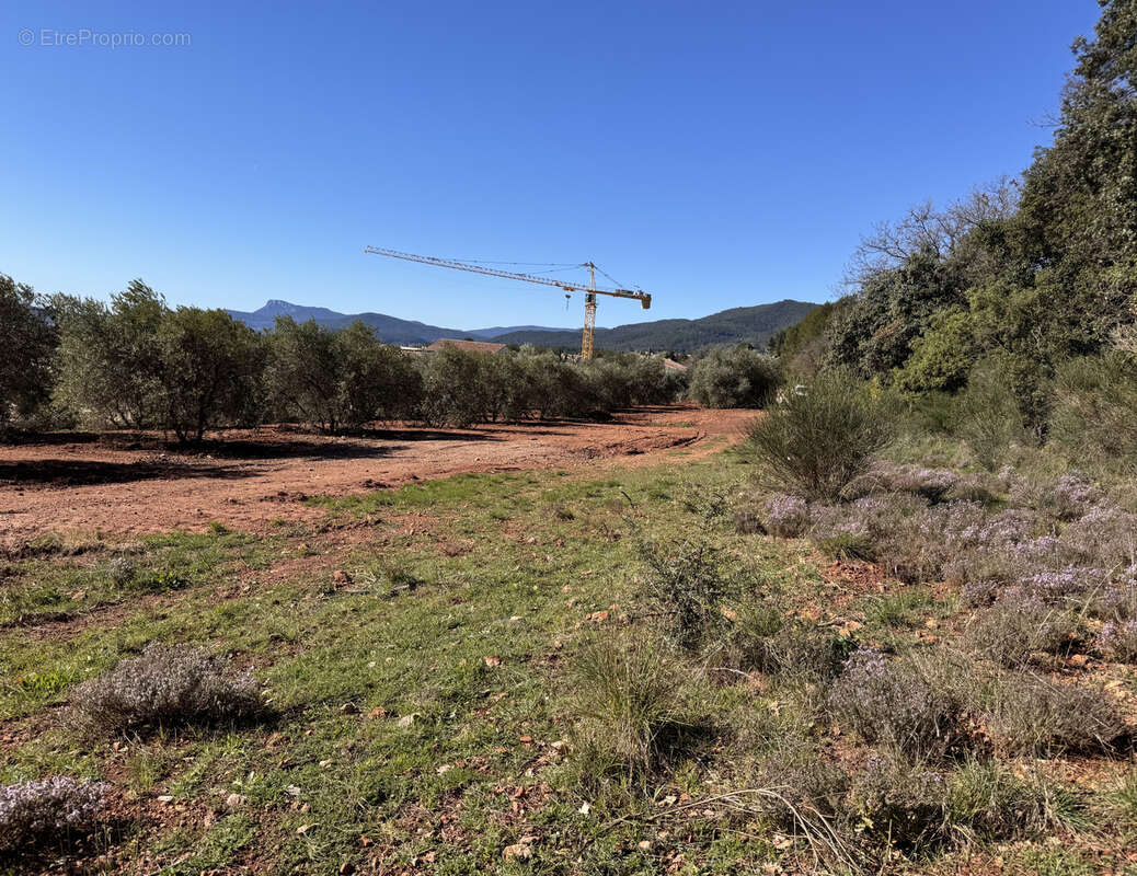 Terrain à PUGET-VILLE