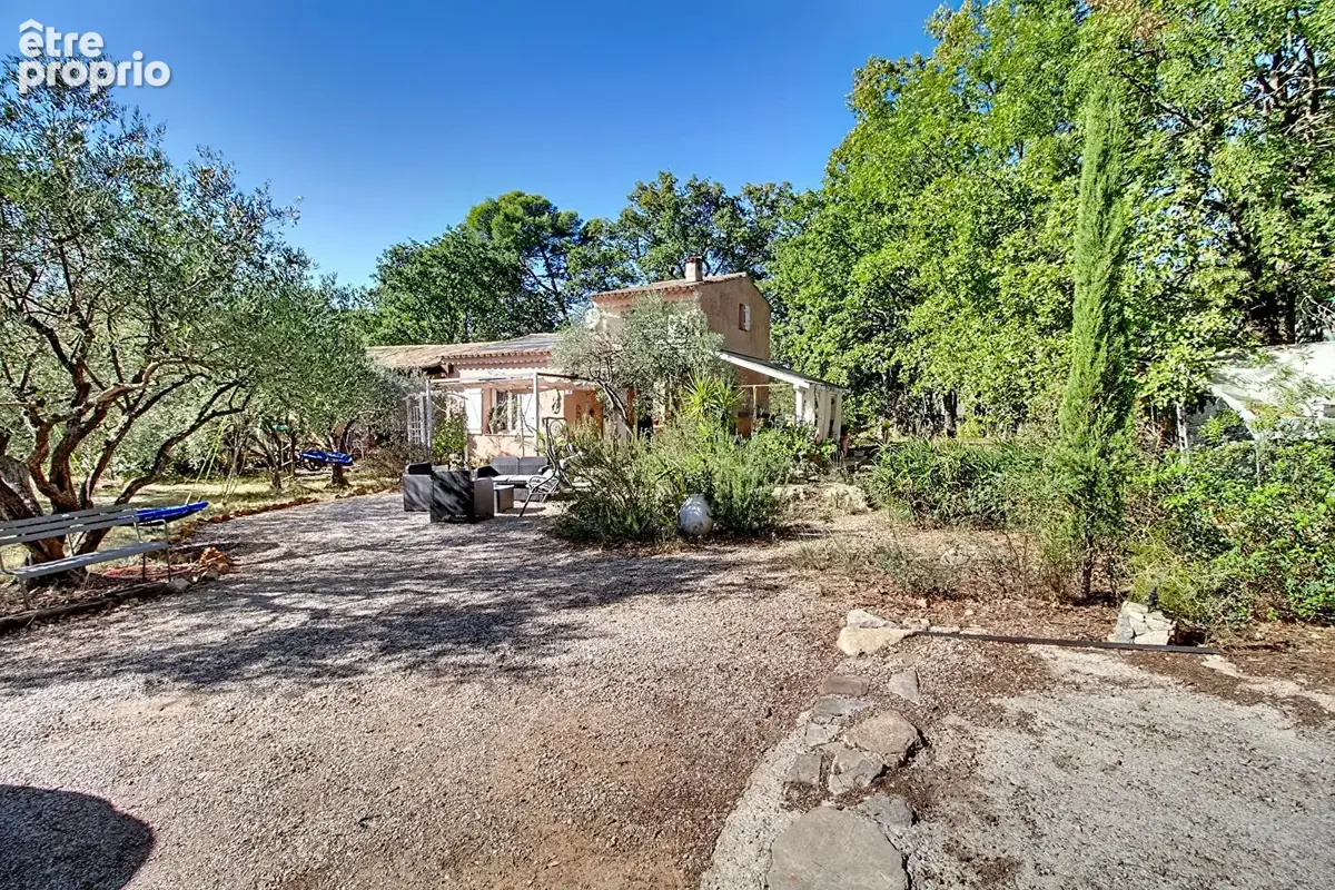 A vendre en exclusivite ! flayosc maison avec dépendance sur terrain de 2000 m² - photo 16