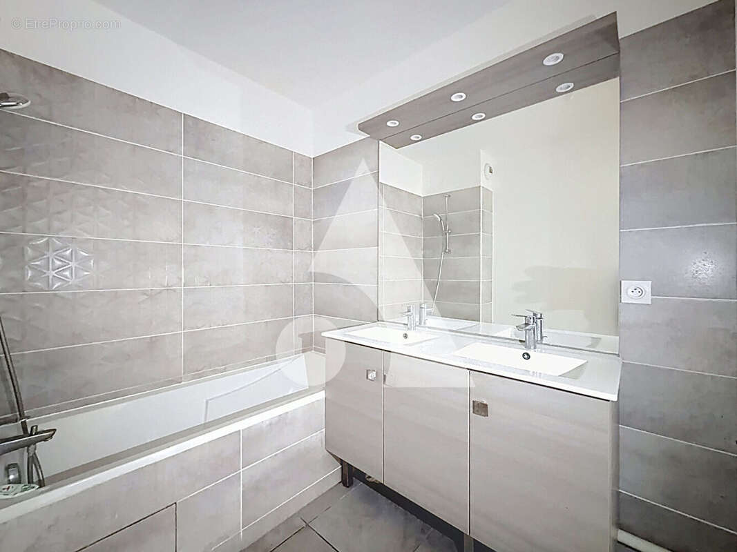 Appartement à RUEIL-MALMAISON