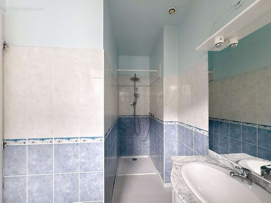 Photo 6 - Maison à LES CABANNES