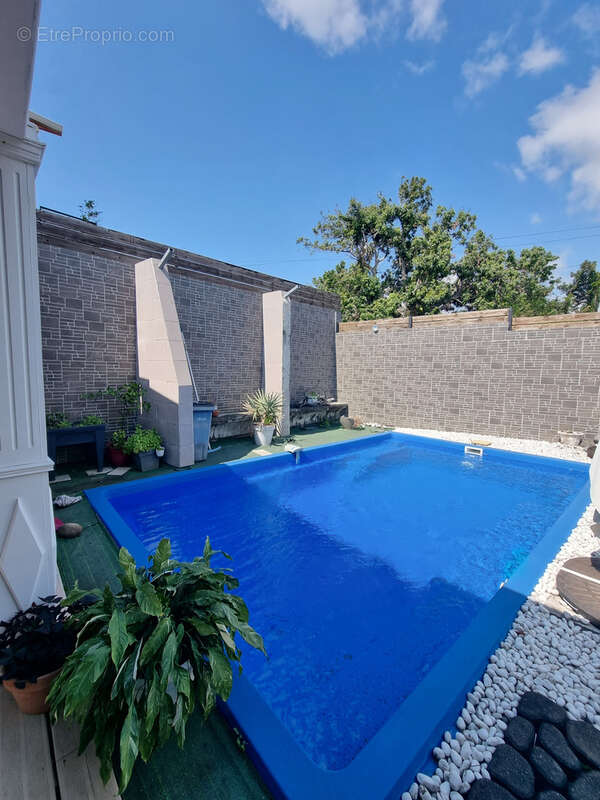 Maison à SAINTE-SUZANNE