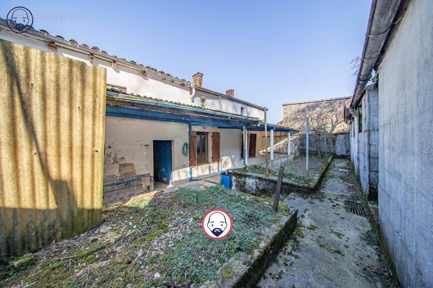 Maison à COUSANCES-LES-FORGES