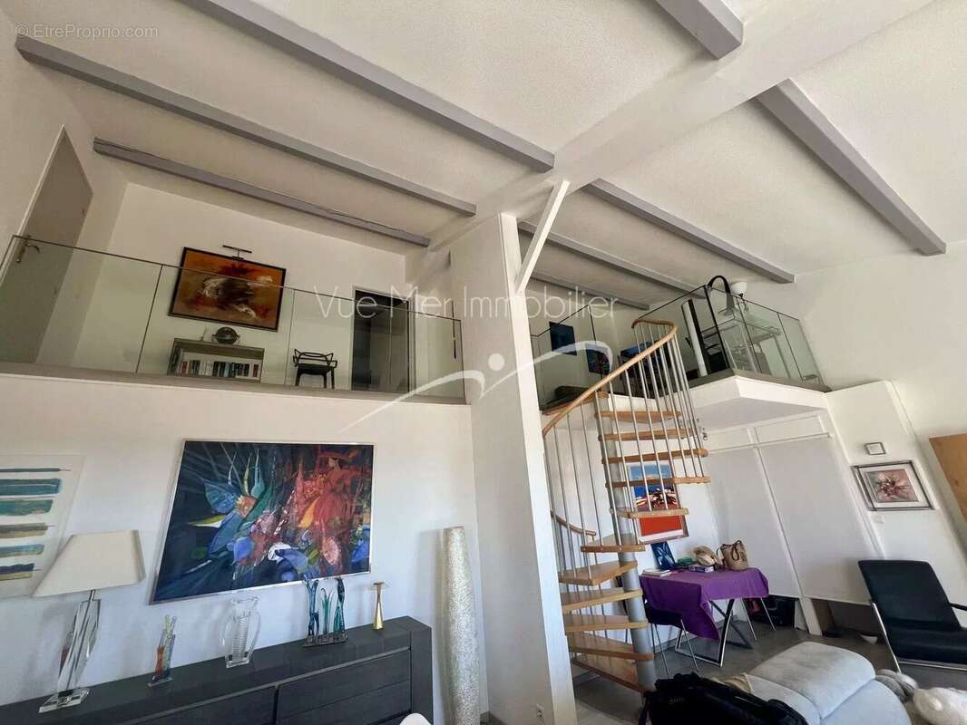 Appartement à BORMES-LES-MIMOSAS