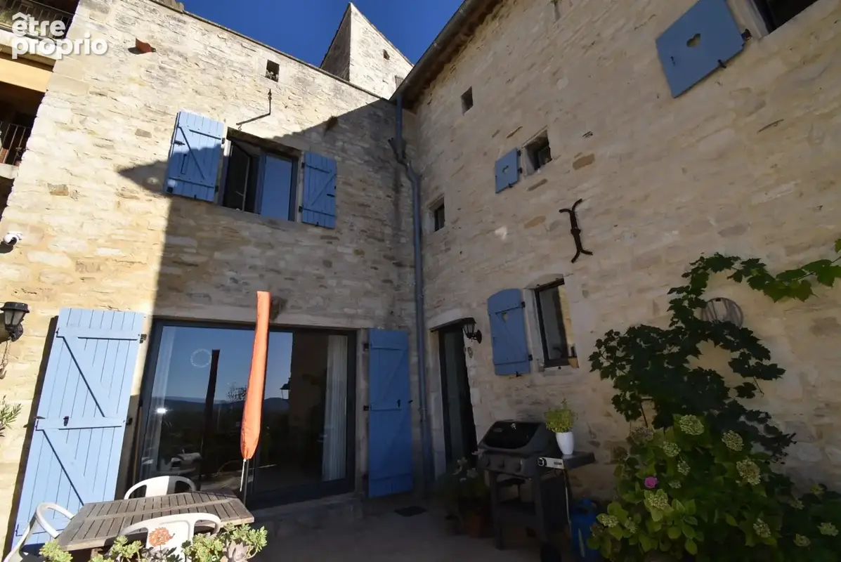 BARJAC – Maison de caractère en pierre datant de 1658 – Vue sur les Cévennes - photo 2