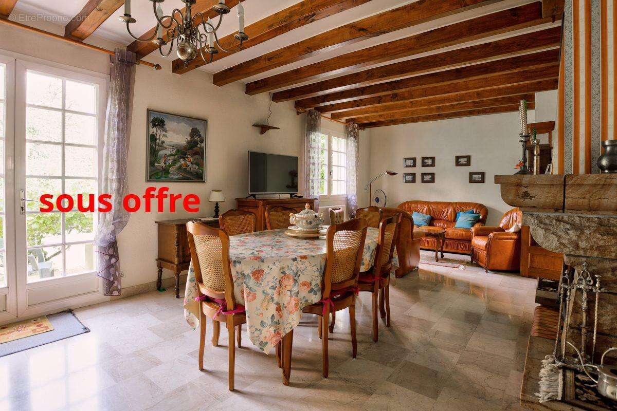 Maison à SAINT-BARTHELEMY-D'ANJOU