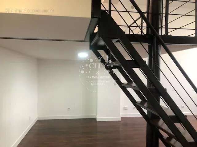 Paris 11ème - loft dans immeuble haussmannien - photo 3