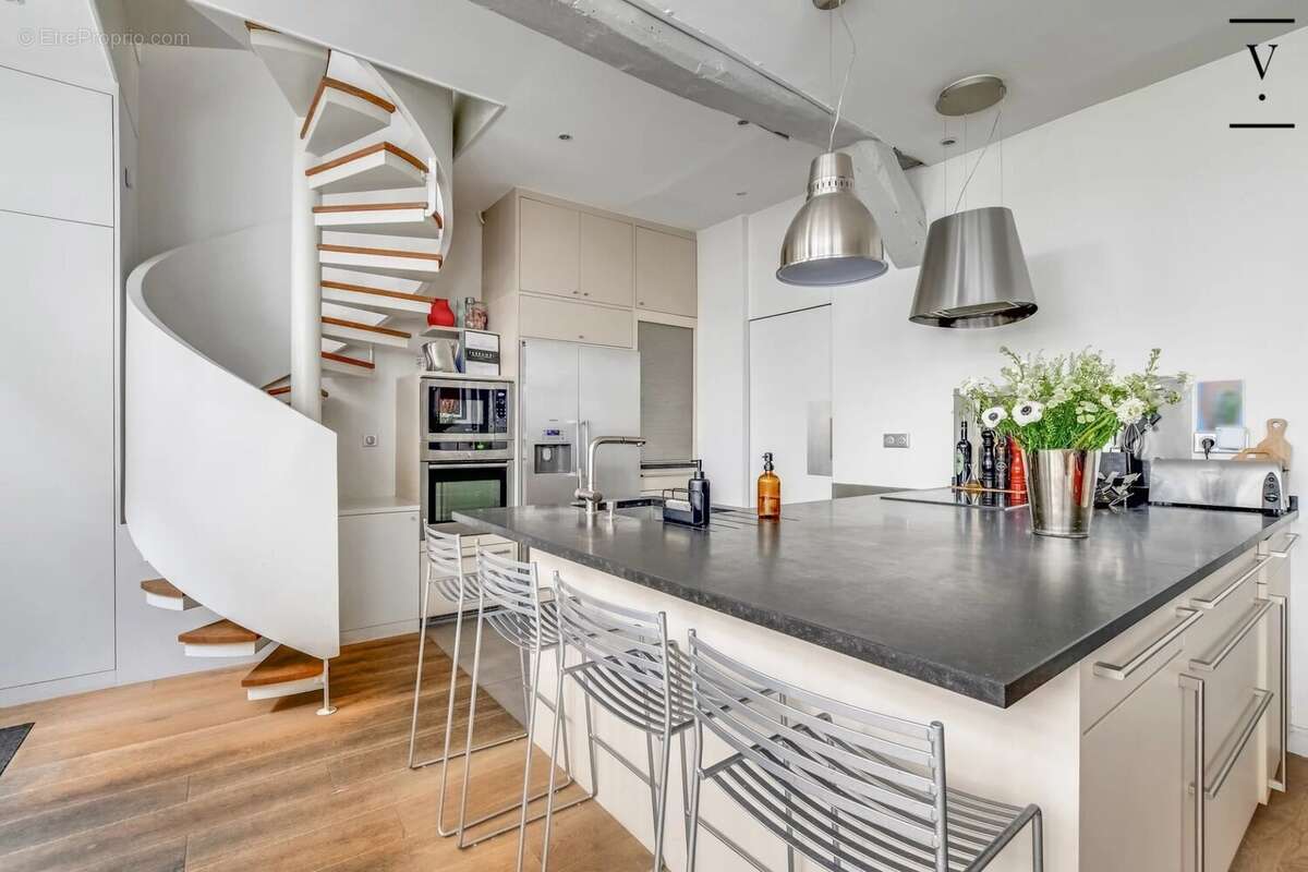 Appartement à PARIS-11E