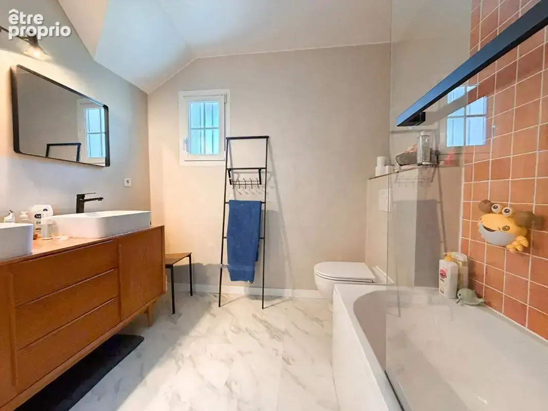 Maison à vendre à la La Chapelle sur Erdre 3 chambres et un bureau - photo 11
