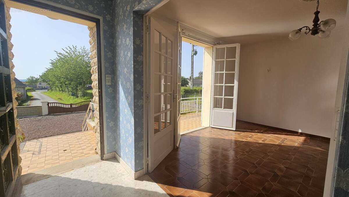 Maison à CAVIGNY
