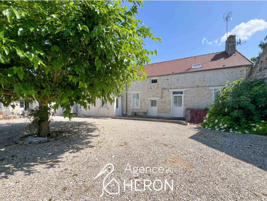 Maison à GUERCHEVILLE