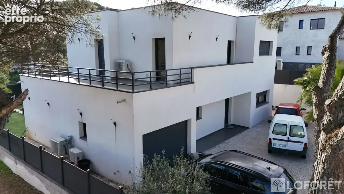 Nouveauté en exclusivité Villa de prestige  5 pièces à 1 km des plages de  Saint-Aygulf - photo 14