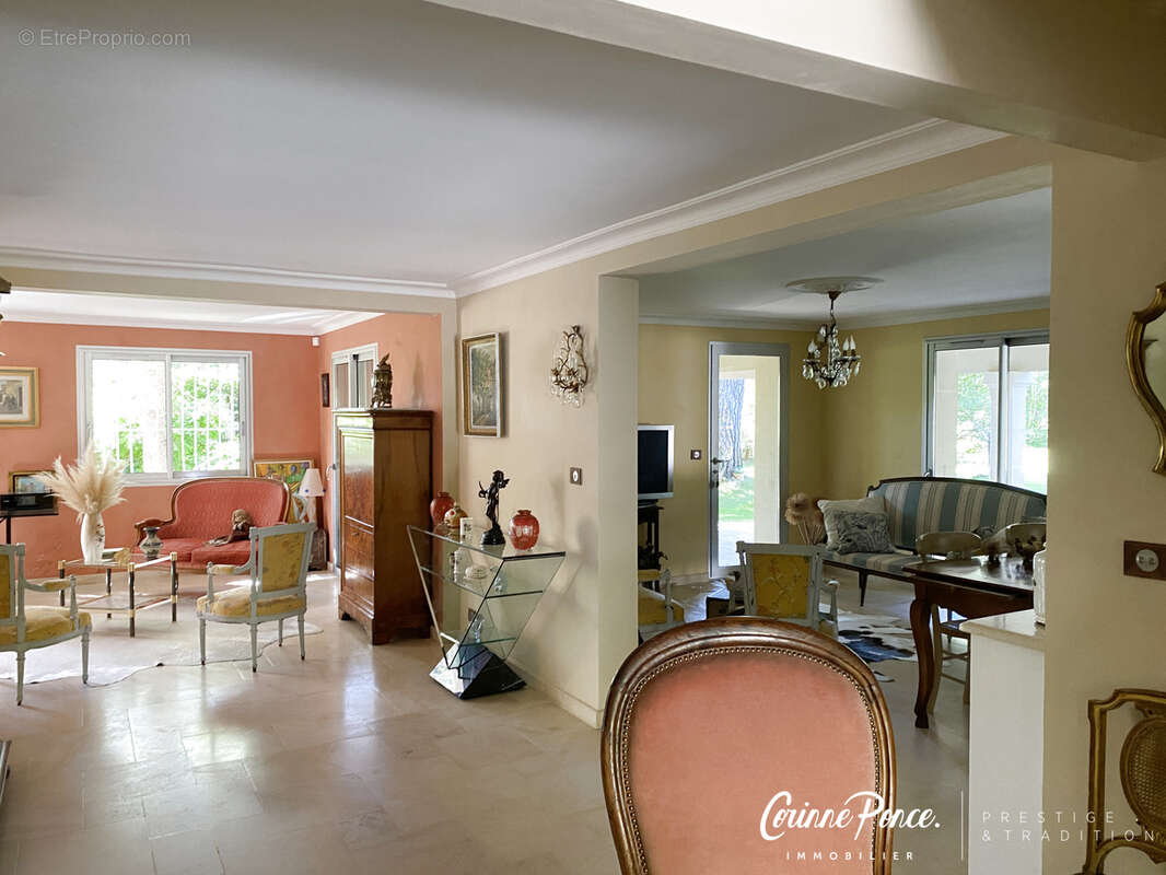 Maison à GARONS