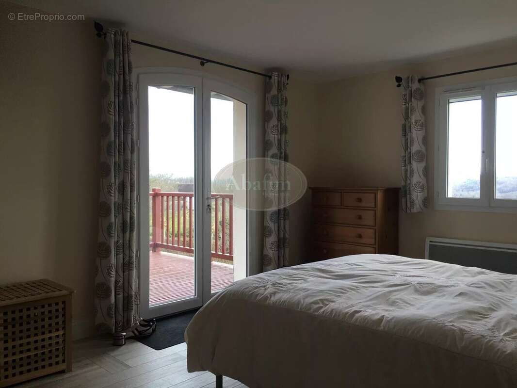 Maison à SAUVETERRE-DE-BEARN