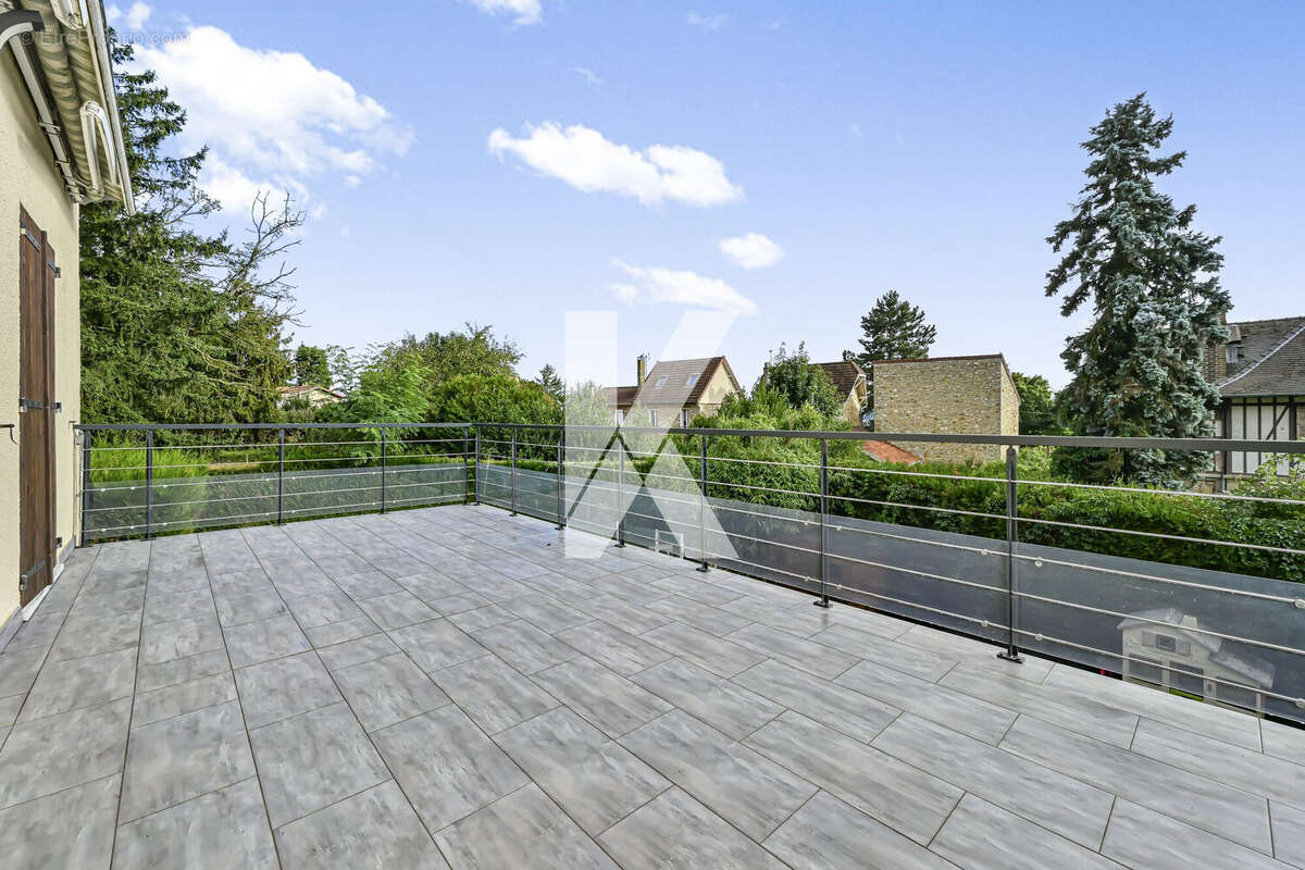 Maison à SAINT-LEU-LA-FORET