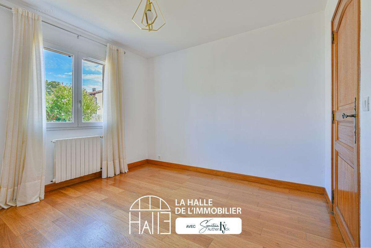 Maison 94 m² à Limoges  - photo 6