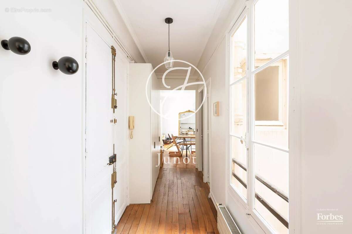 Appartement à PARIS-9E