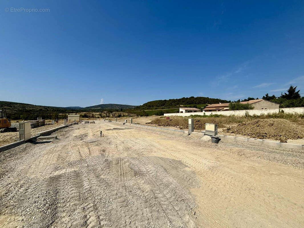 Terrain à PORTEL-DES-CORBIERES