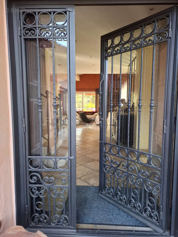 Maison à SAINT-GEORGES-DE-RENEINS