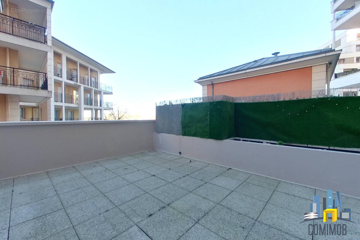 Appartement à COURBEVOIE