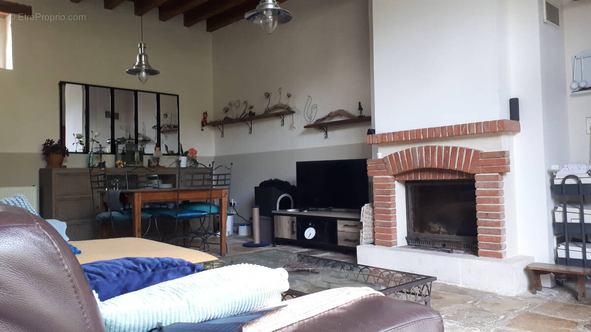 Maison à LUCAY-LE-LIBRE