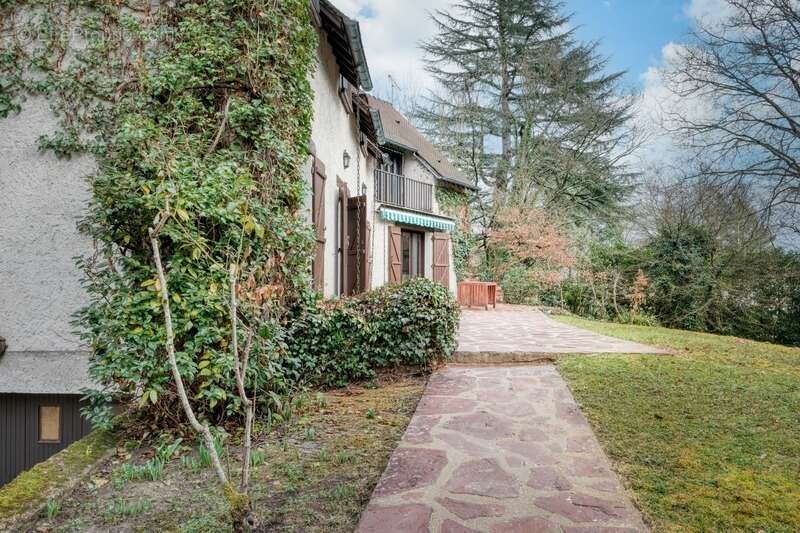 Maison à GIF-SUR-YVETTE