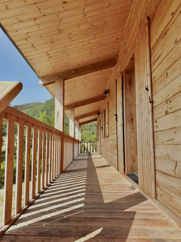 Maison à VAL-MARAVEL