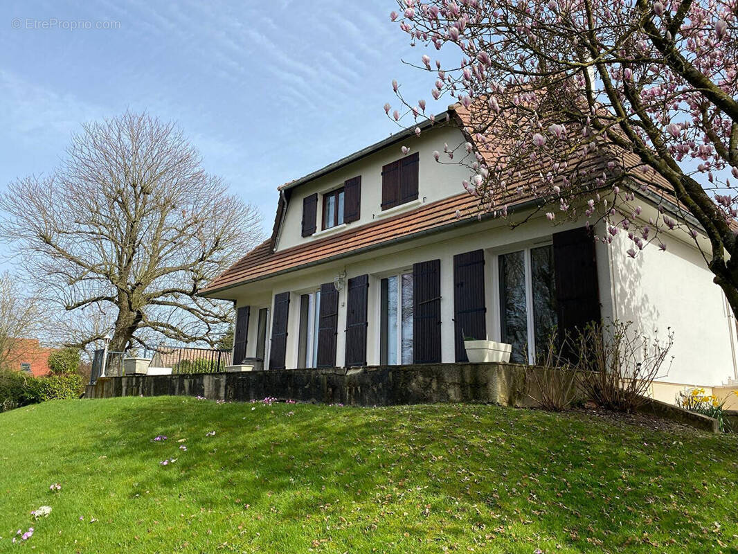 Maison à TACOIGNIERES