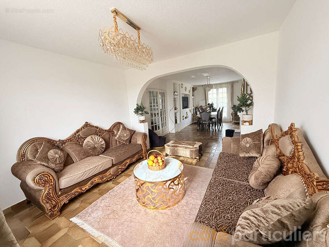 Maison à CHATEAU-RENAULT