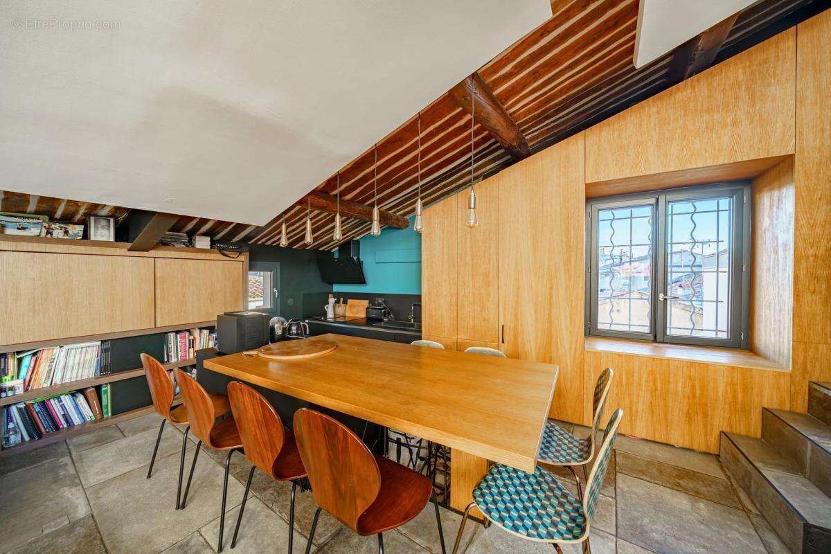 Appartement à AIX-EN-PROVENCE