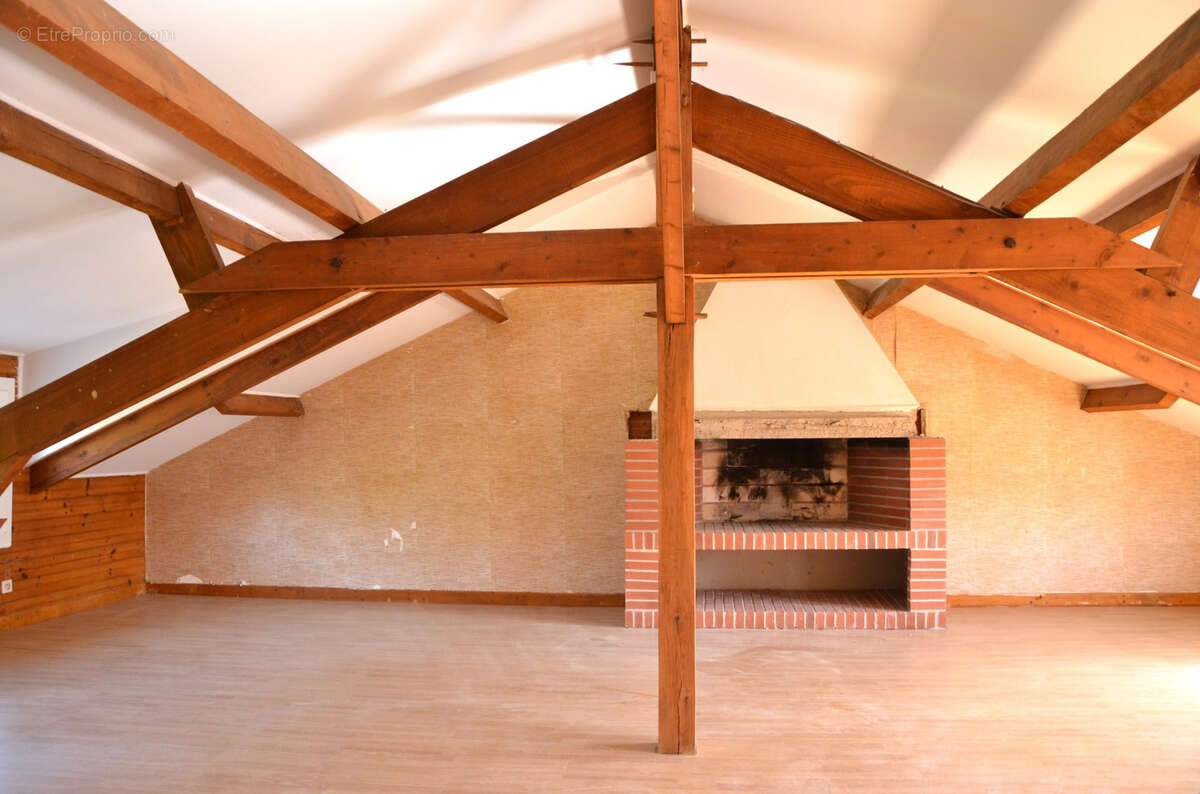 Maison à LE CHATELET