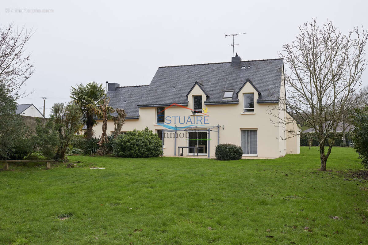 Maison à LA CHAPELLE-LAUNAY