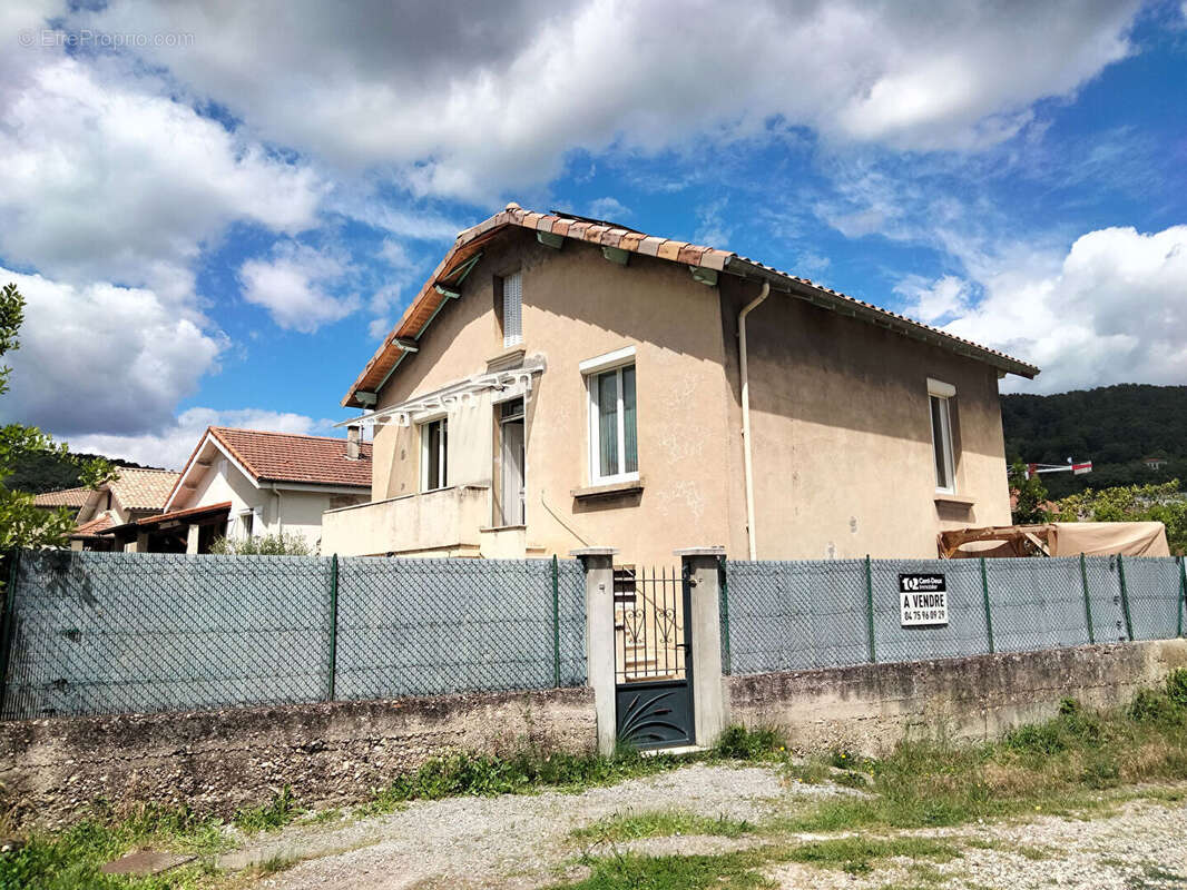 Maison à LE TEIL