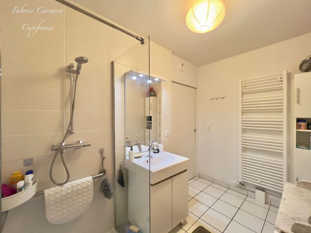 Appartement à vendre 3 pièces (63) T3 de 67,60 m² à Aulnat résidence récente et sécurisée - photo 50