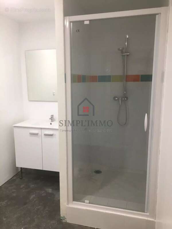 Commerce à SAINT-MEDARD-D'AUNIS