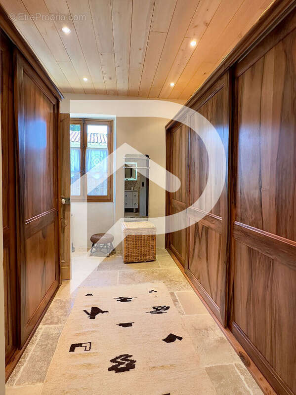 Maison à SAINT-FRONT-DE-PRADOUX